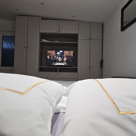 Modern Studio In Greenford, Free Wifi, Parking & Streaming Services Ілінг Екстер'єр фото