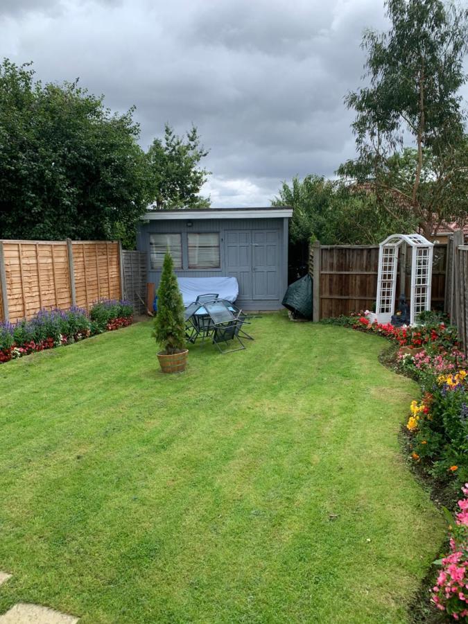 Modern Studio In Greenford, Free Wifi, Parking & Streaming Services Ілінг Екстер'єр фото