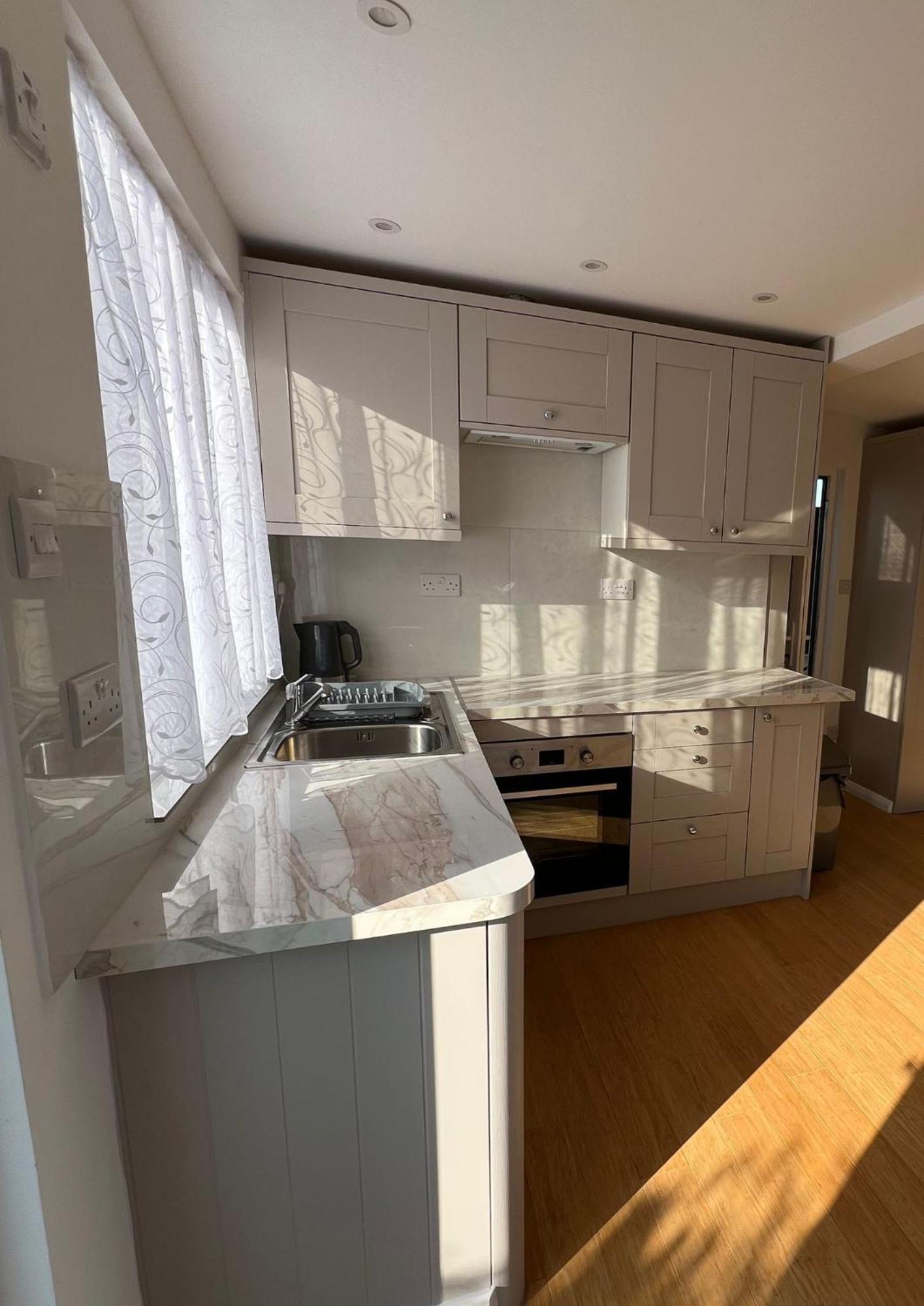 Modern Studio In Greenford, Free Wifi, Parking & Streaming Services Ілінг Екстер'єр фото